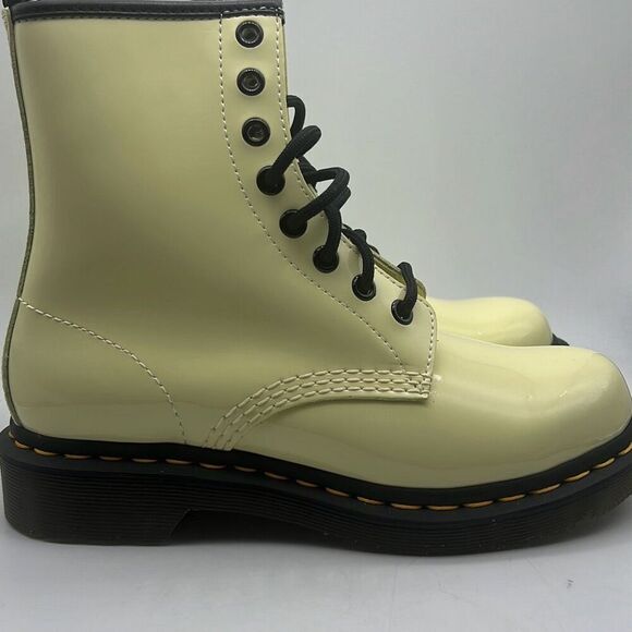 Dr. Martens 1460 WOMEN'S PATENT LAMPER LACE UP CREAM BOOTS Women size 6 NWB - Picture 9 of 10